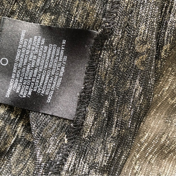 Gorgeous T Tahari sheer blouse with faux leather collar and cuffs. Sz L - Picture 7 of 9